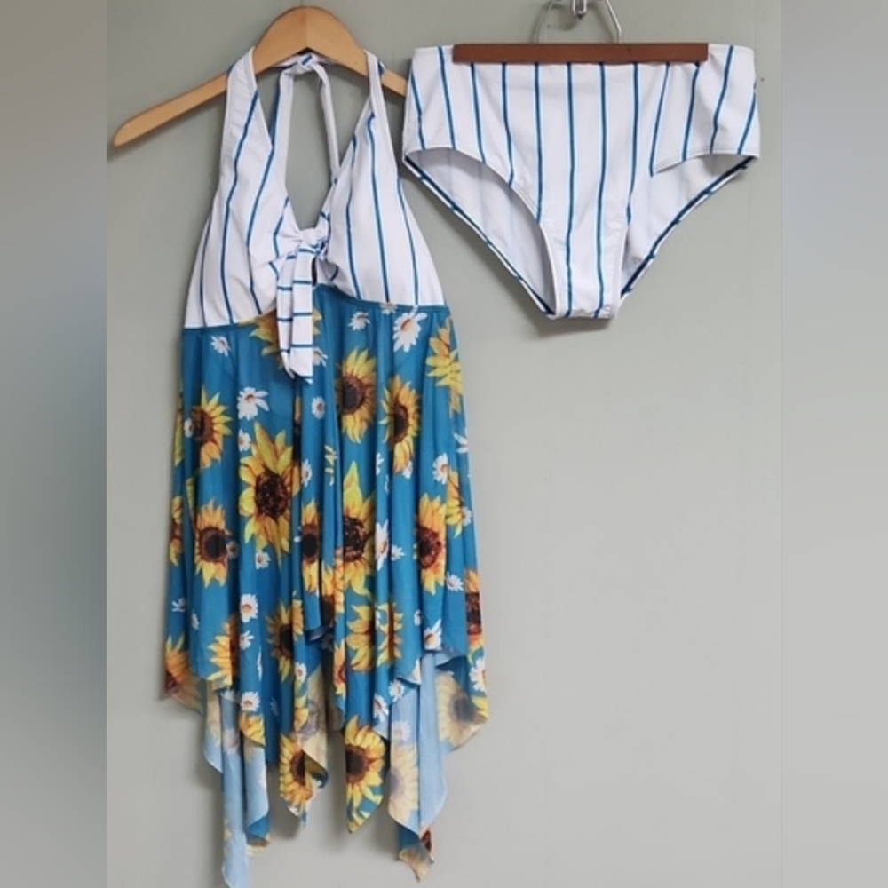 NWOT Rosegal Sunflower & Blue Stripes Swimsuit. 2 Piece. Size 14 or Large.